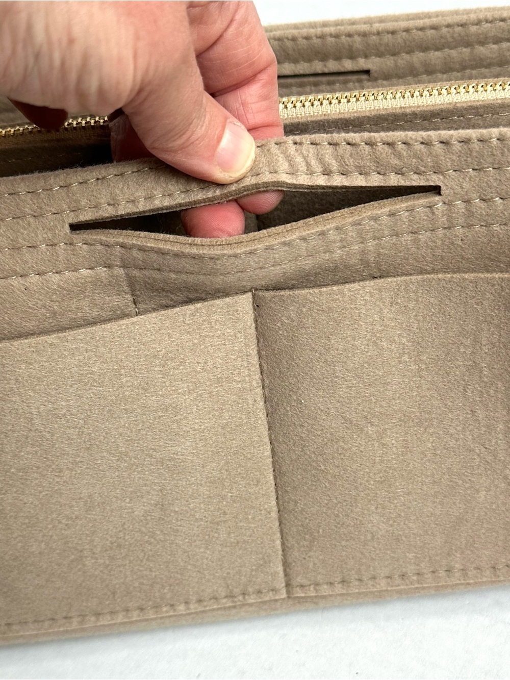 NWT Lexsion Beige/Tan Purse Organizer Insert Zippered Pocket Storage - Picture 5 of 7